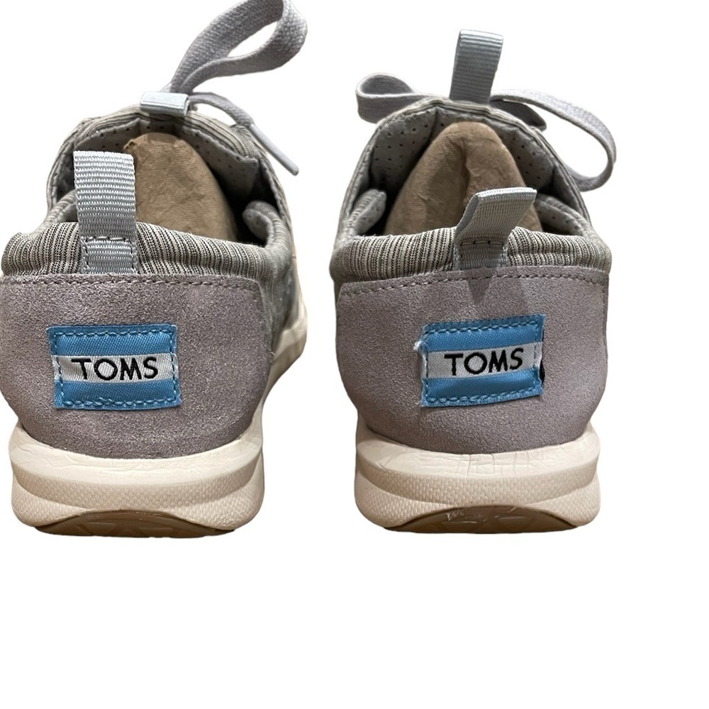 Tom’s Tennis Shoes - Picture 3 of 6